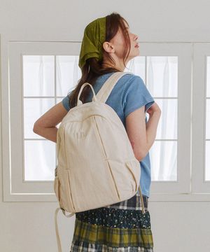 라운드 슬릿 백팩 아이보리