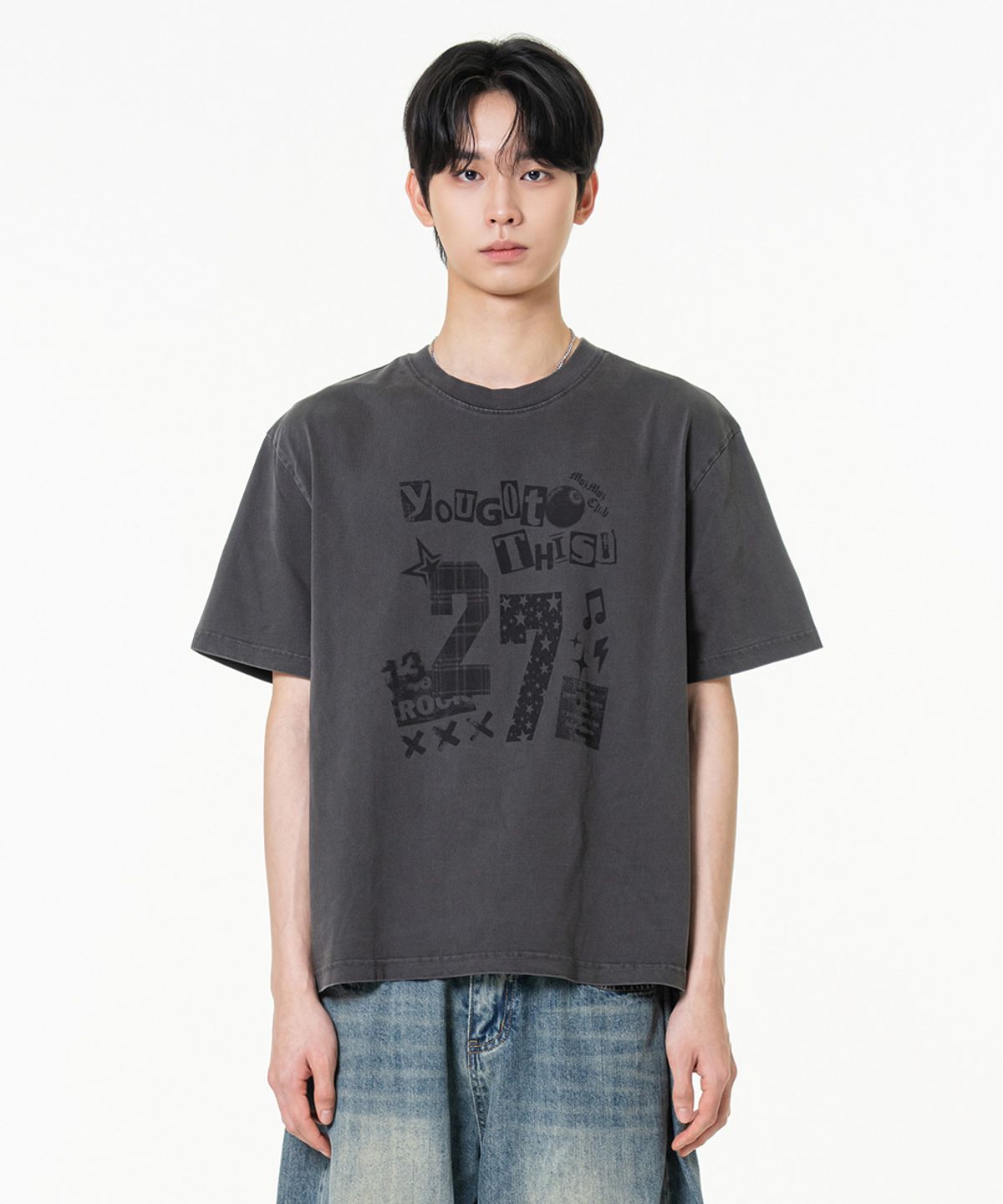 모즈모즈(MOZMOZ) 트웬티세븐 피그먼트 크롭 반팔티셔츠 챠콜