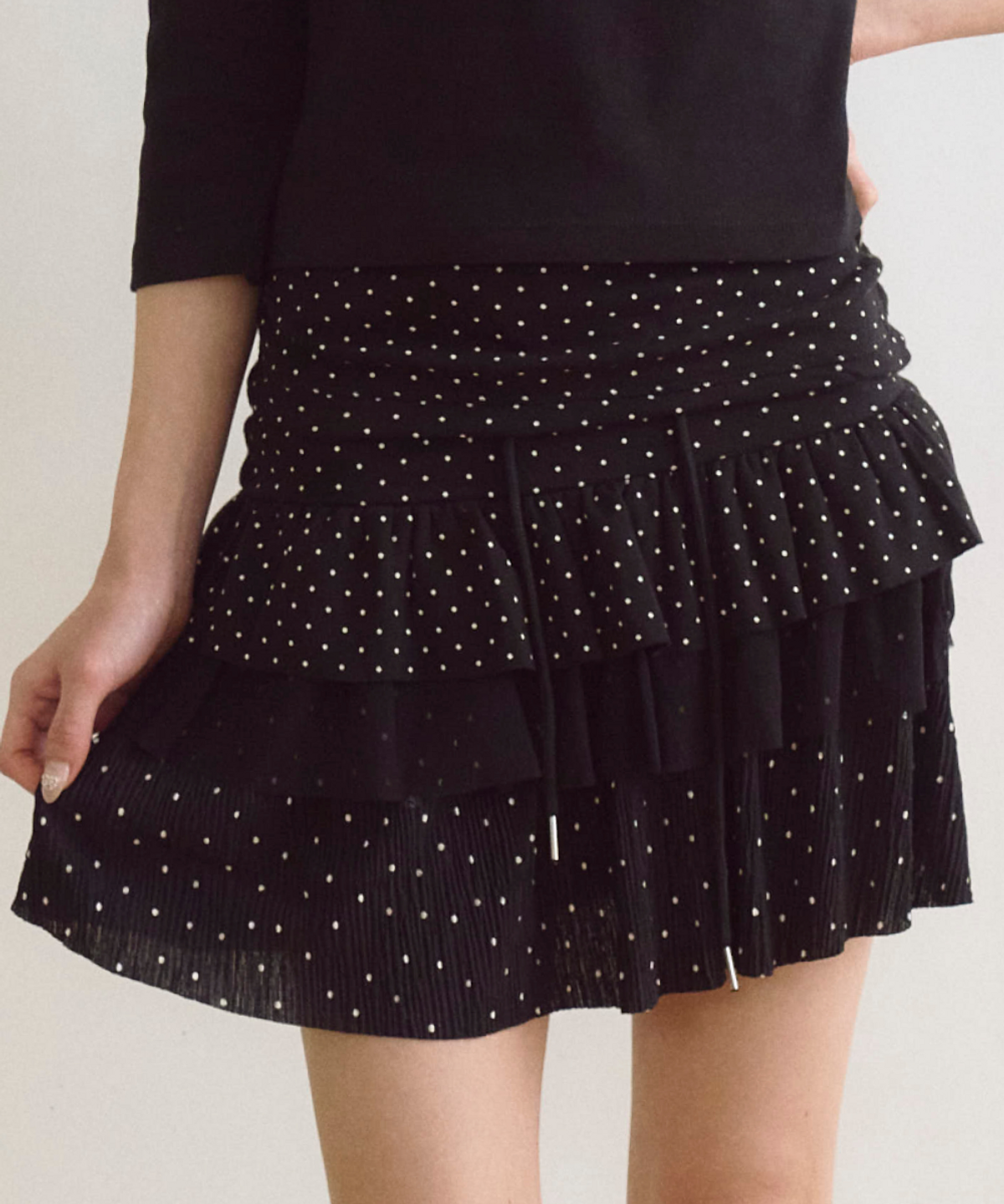 로긴 앤 로지(ROGIN N ROSIE) Frill Dotted Mix CanCan Midi Skirt Black