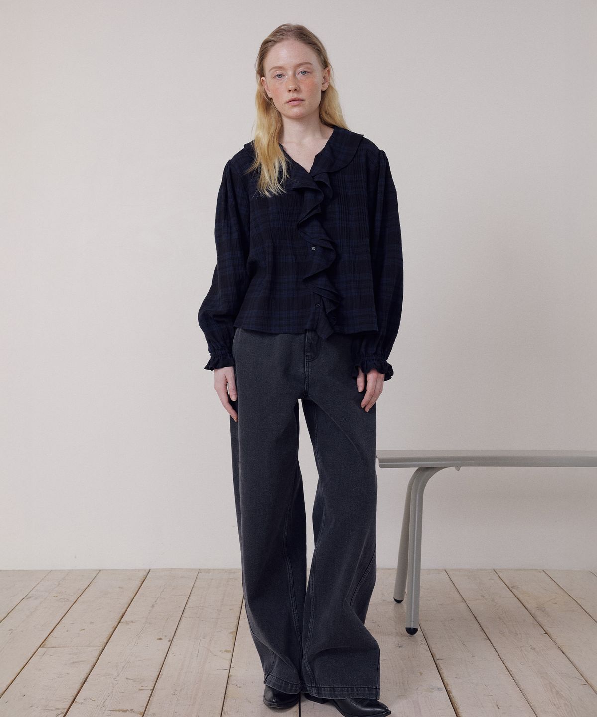 프리터(FRITUR) Curved Pants Dark Grey_F261DE05
