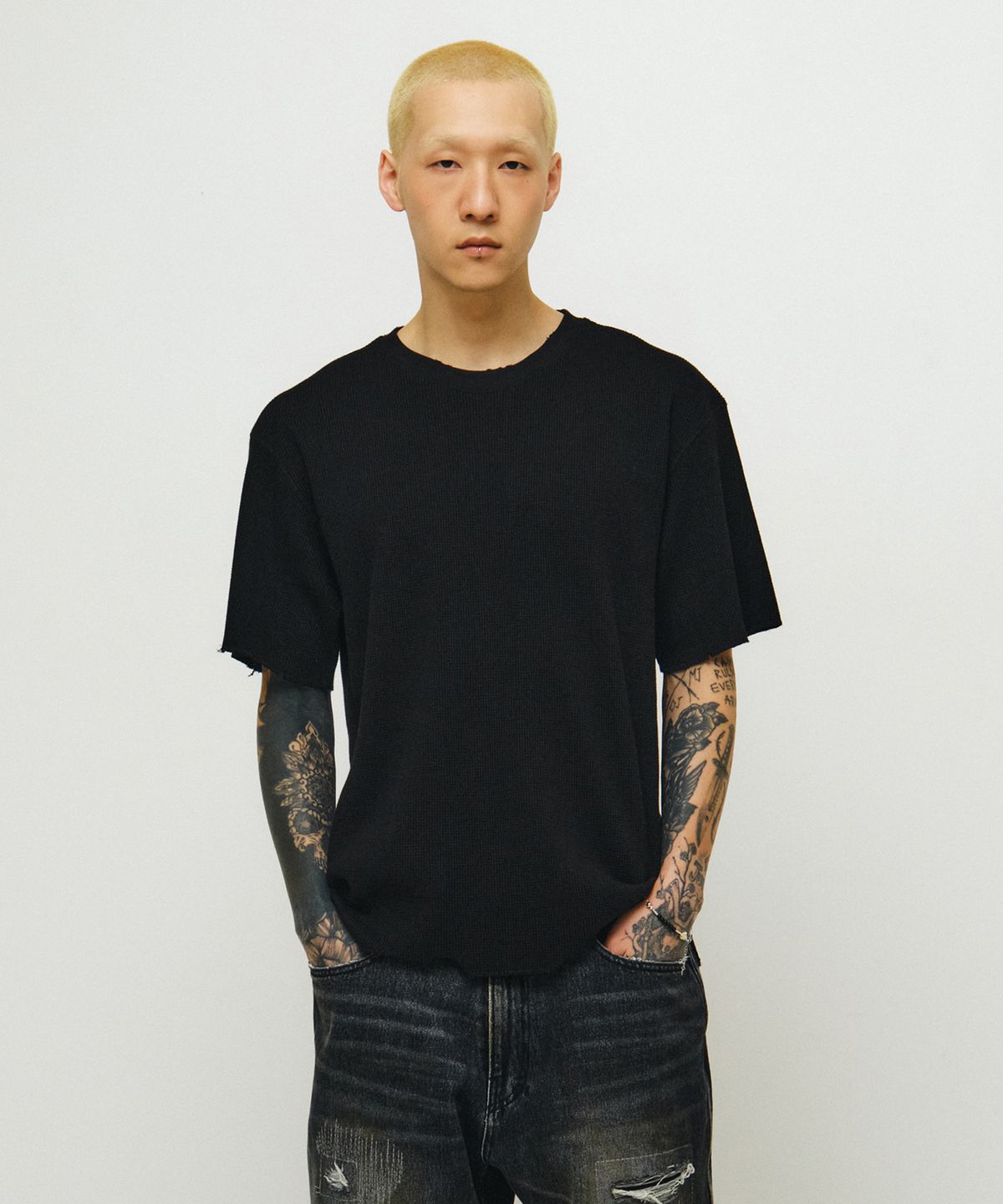 엔도어(ENDOOR) Vtg Damage 1/2 T-Shirt (black)