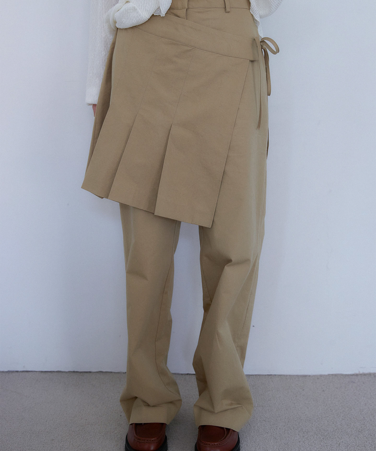 아우로(OURO) PLEATS SKIRT LAYERED PANTS [ CAMEL ]