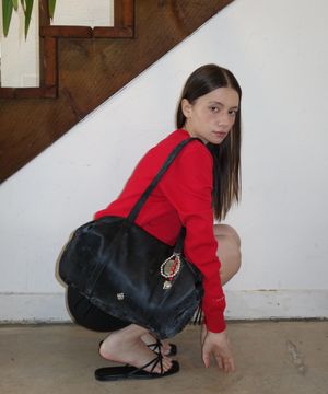 오로라 셔링 더플백_글로시 블랙