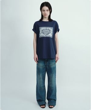 크로셰 그래픽 티셔츠 [네이비]