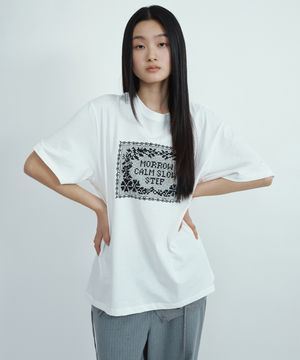크로셰 그래픽 티셔츠 [아이보리]