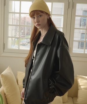 시그니처 신세틱 레더 오버핏 2WAY [블랙]