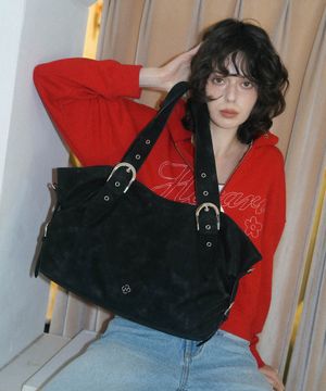 비비 버클 빅 숄더백_블랙