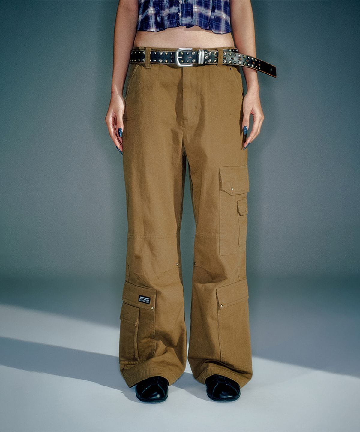 베이컨트 아카이브(VACANT ARCHIVE) (WOMEN) ROWAN CARGO PANTS BROWN