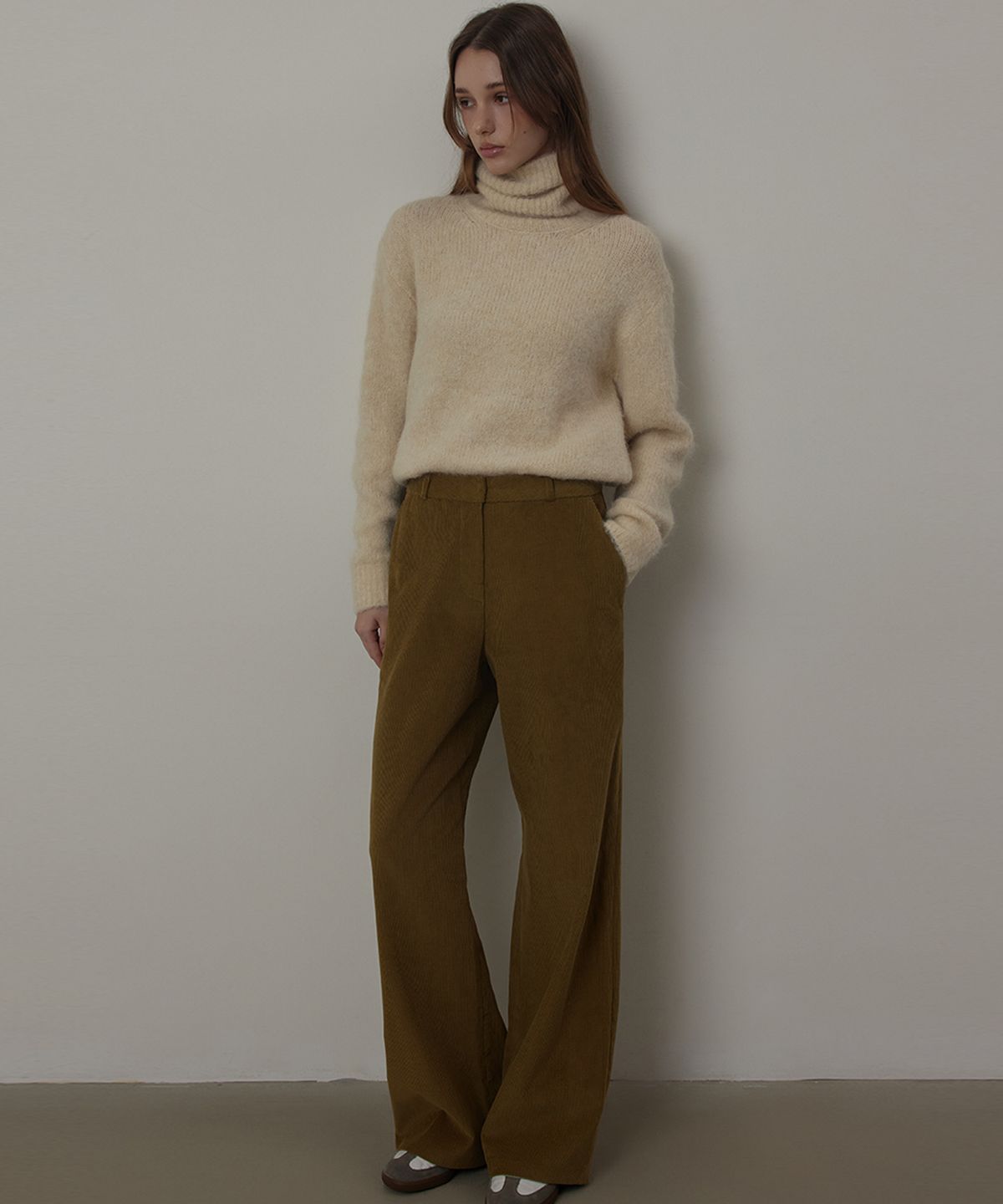 퀸스래빗(Q'SRB) Cotton Corduroy Straight-fit Pants