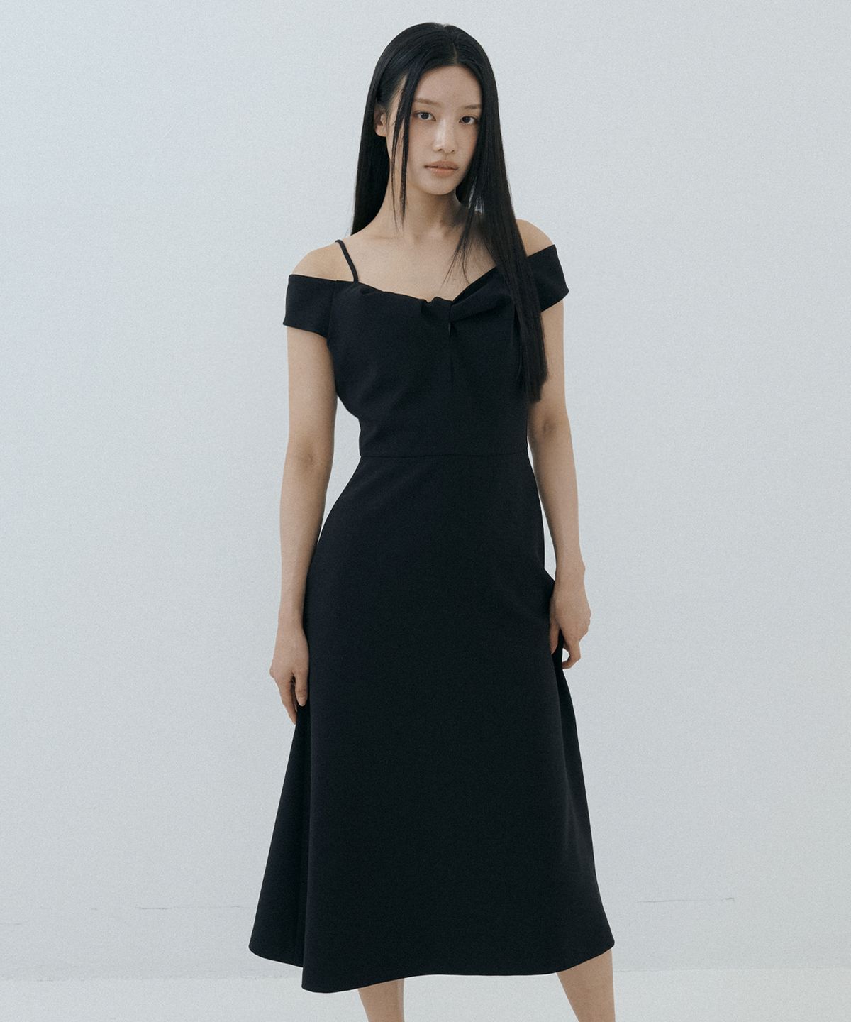 루시르주(LUCIR ZU) Romantic Twist Strap Dress (black)