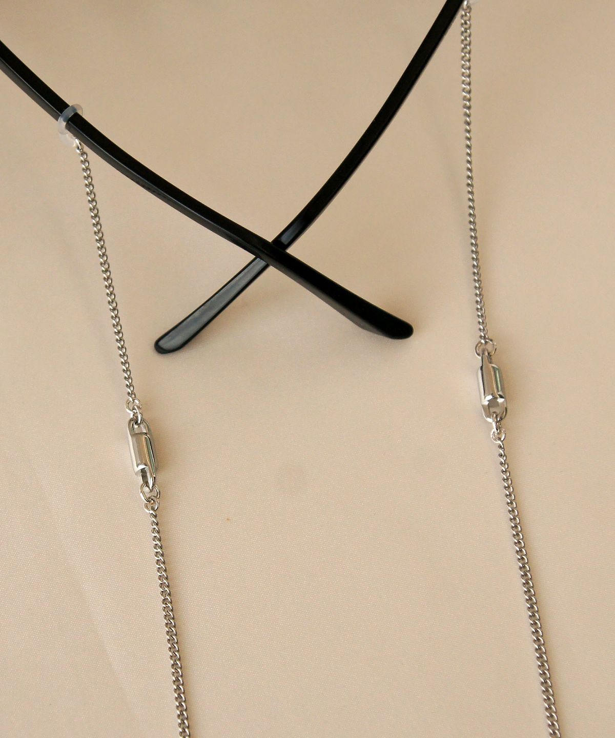 트레쥬(TREAJU) Clean metal glasses chain