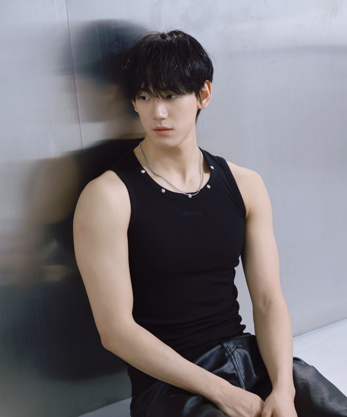 피알씨에스에스(PRCSS) Studded Detail Sleeveless - Black