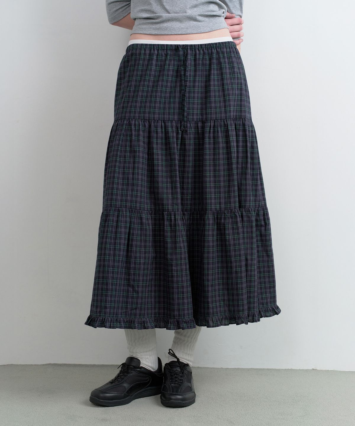로라로라(ROLAROLA) CHECK TIERED LONG SKIRT GR+NV