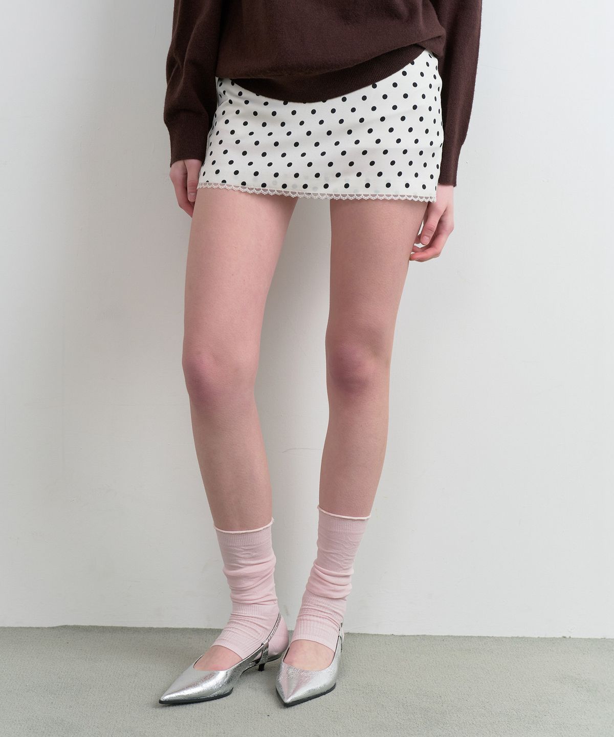 로라로라(ROLAROLA) DOT MINI SKIRT WHITE