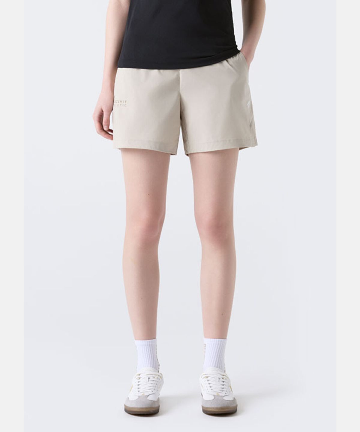데상트(DESCENTE) 우먼스 5인치 우븐 쇼츠 베이지 SR122PHP21