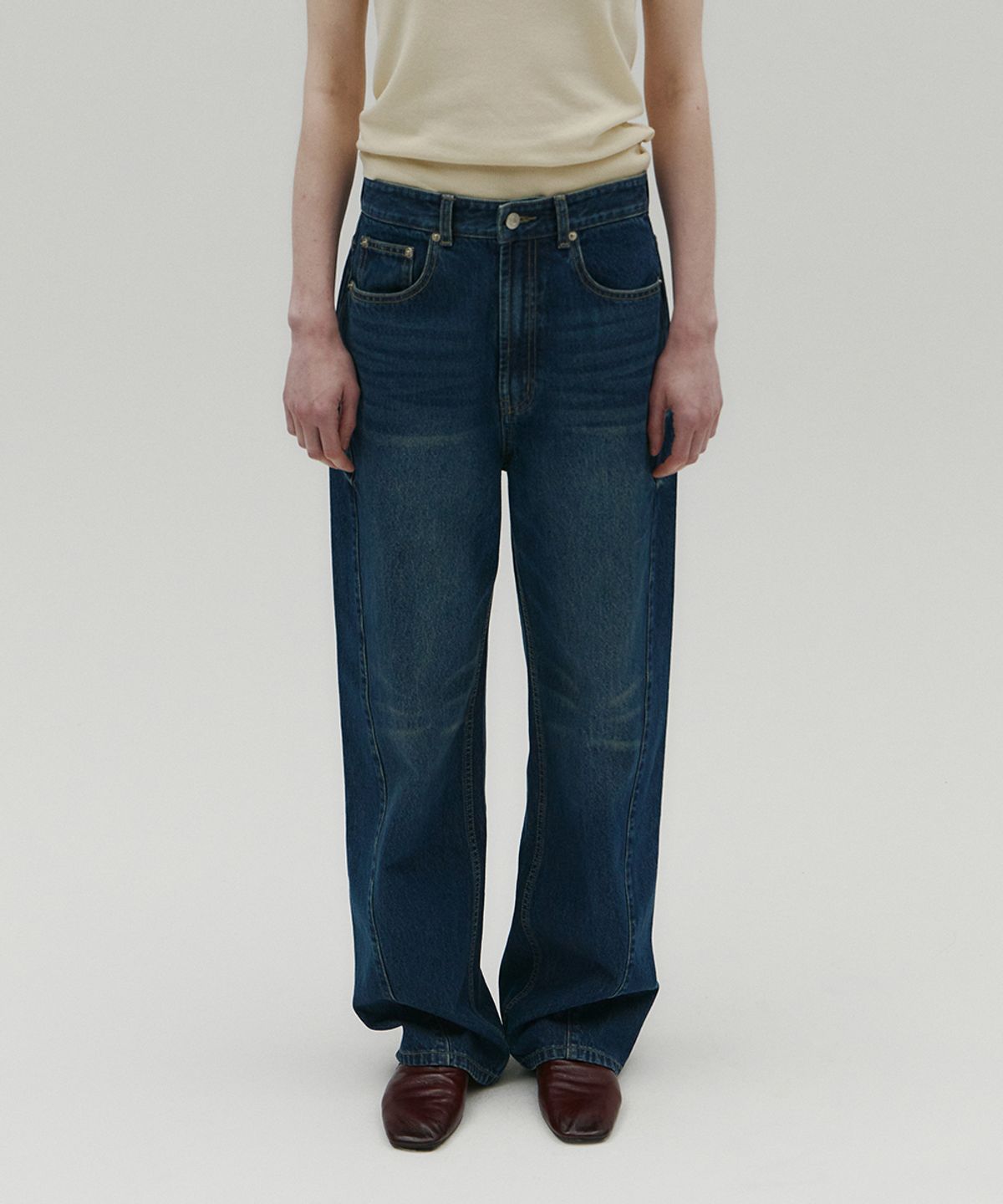 솔티페블(SALTY PEBBLE) WASHED LOOSE-FIT JEANS [DEEP BLUE]