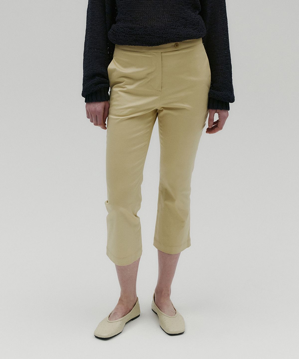 솔티페블(SALTY PEBBLE) SEMI-FLARE CAPRI PANTS [YELLOW]