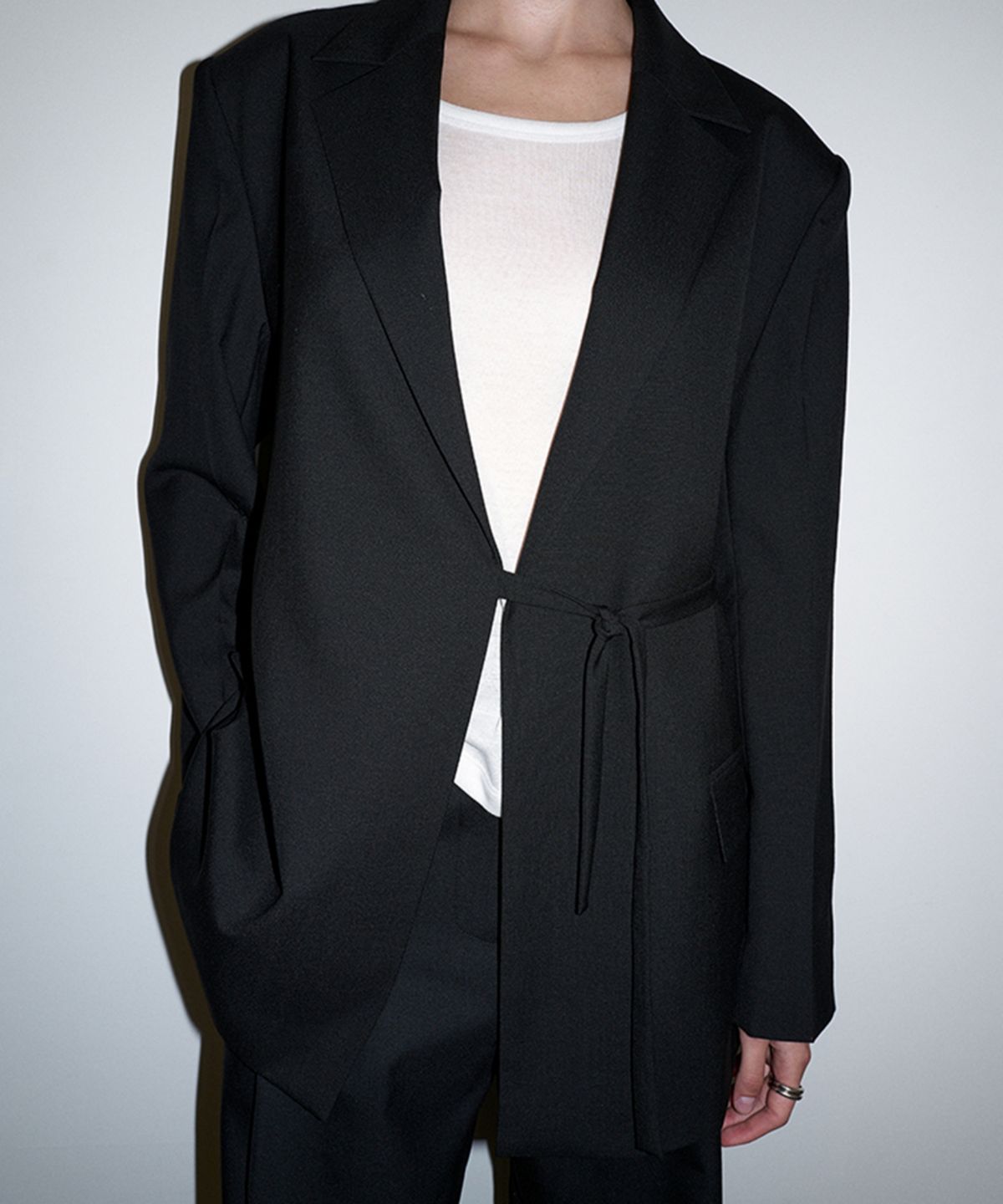 더룸(THELOOM) TIED JACKET_BLACK