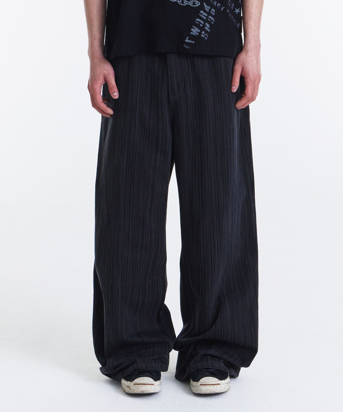 기철(KICHUL) Slub Jacquard Stripe Wide Pants (Black)