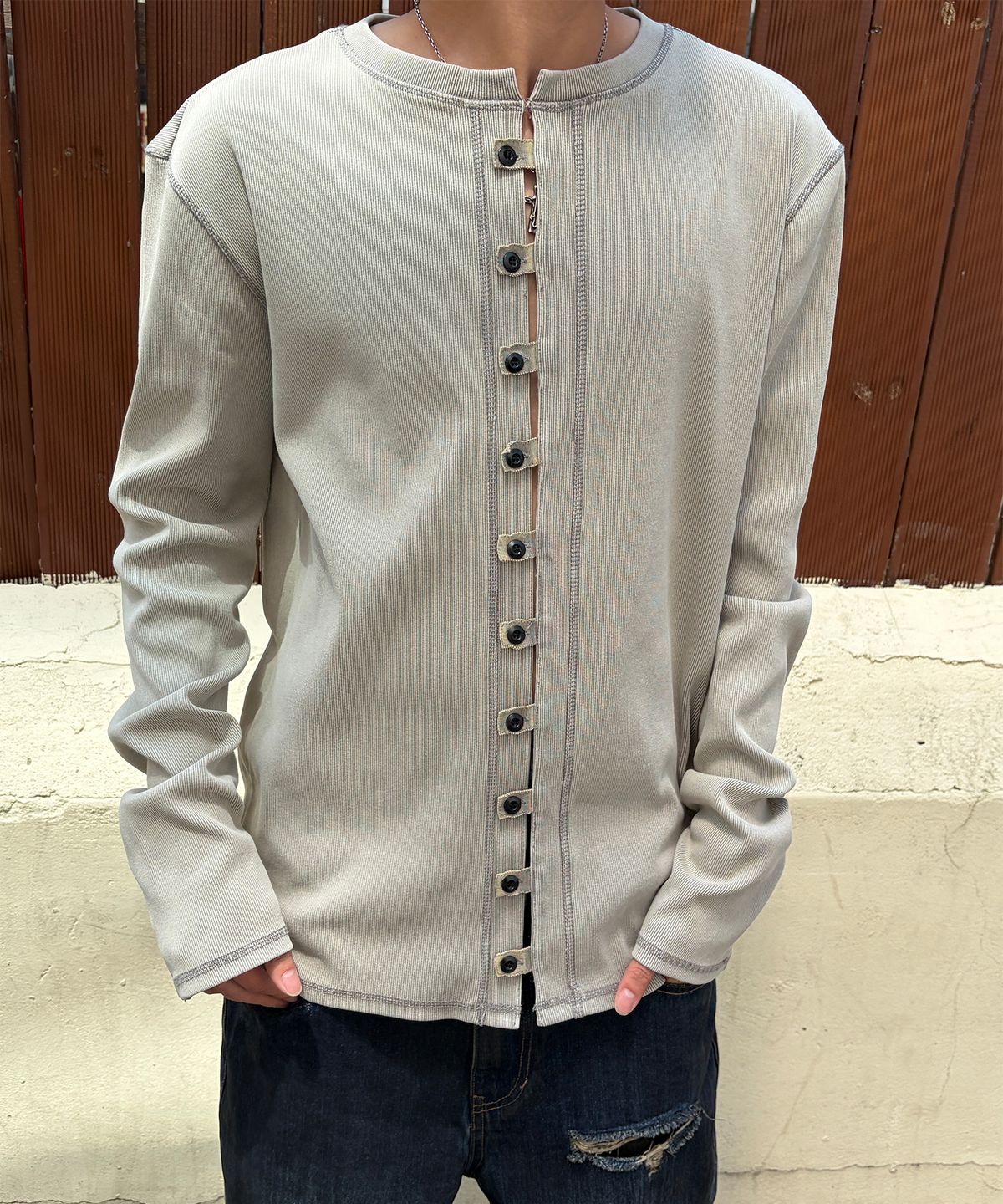 기철(KICHUL) Dense Button Henley Cardigan (Washed Grey)