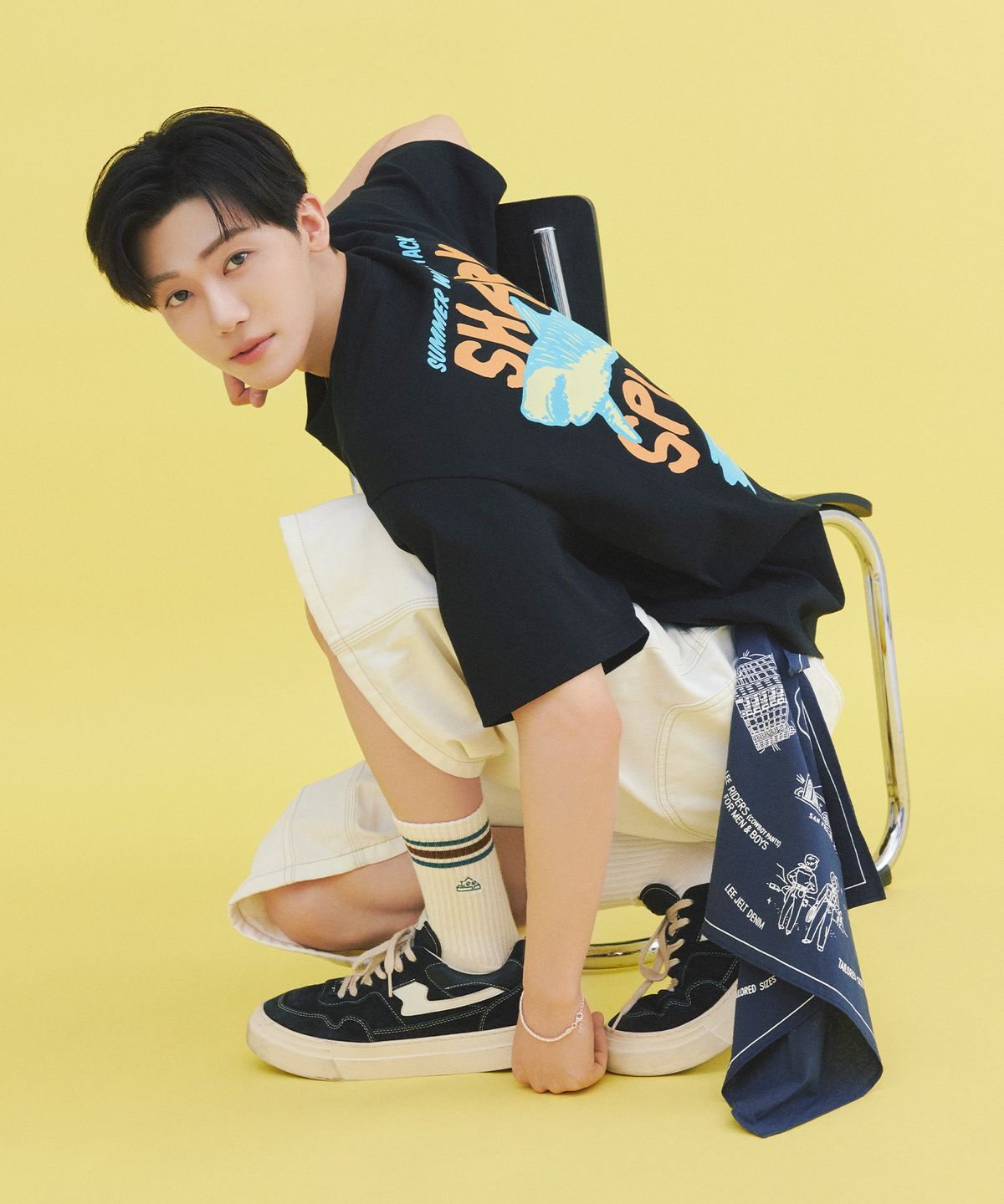 리(LEE) 패턴 반다나 네이비