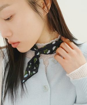 Ditsy Floral Scarf (Navy)