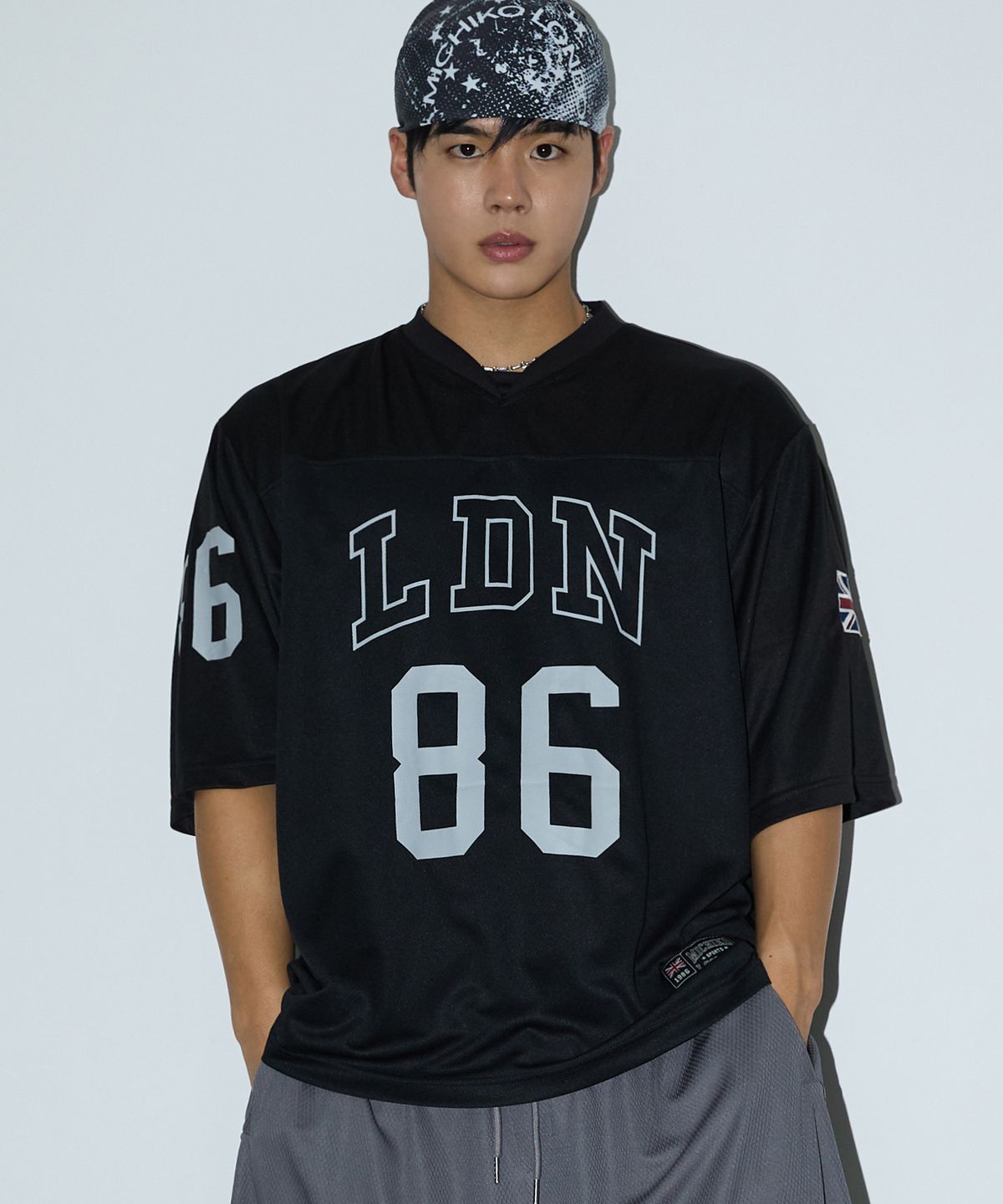 미치코런던 스포츠(MICHIKO LONDON SPORTS) LDN 럭비 저지 반팔 티셔츠 블랙