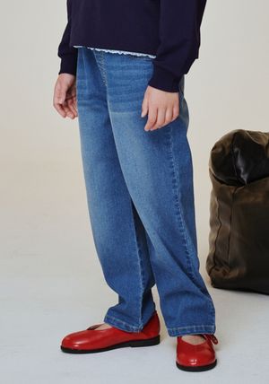 BA11PT01BU 블루 워싱 일자 데님 팬츠