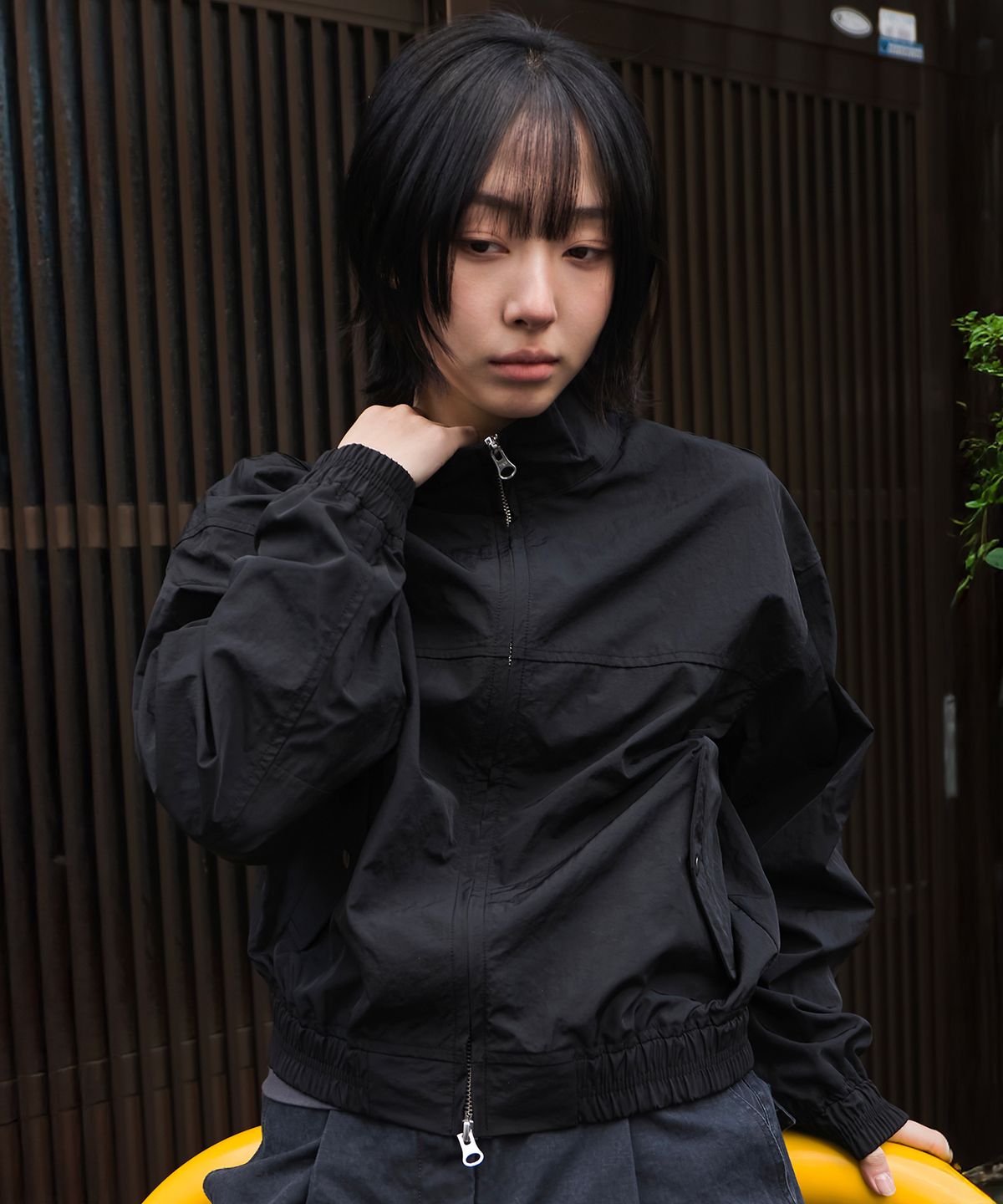 다이브인 우먼(DIVEIN WOMEN) REGULAR FIT NYLON JACKET (BLACK)