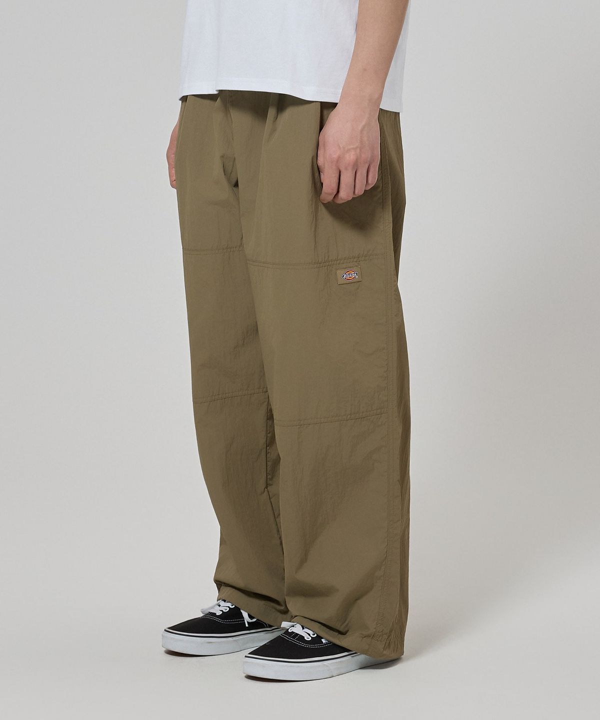 디키즈(DICKIES) 투 턱 라이트 나일론 팬츠 Khaki