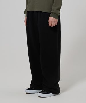 루즈핏 원턱 스웨트 팬츠 Black