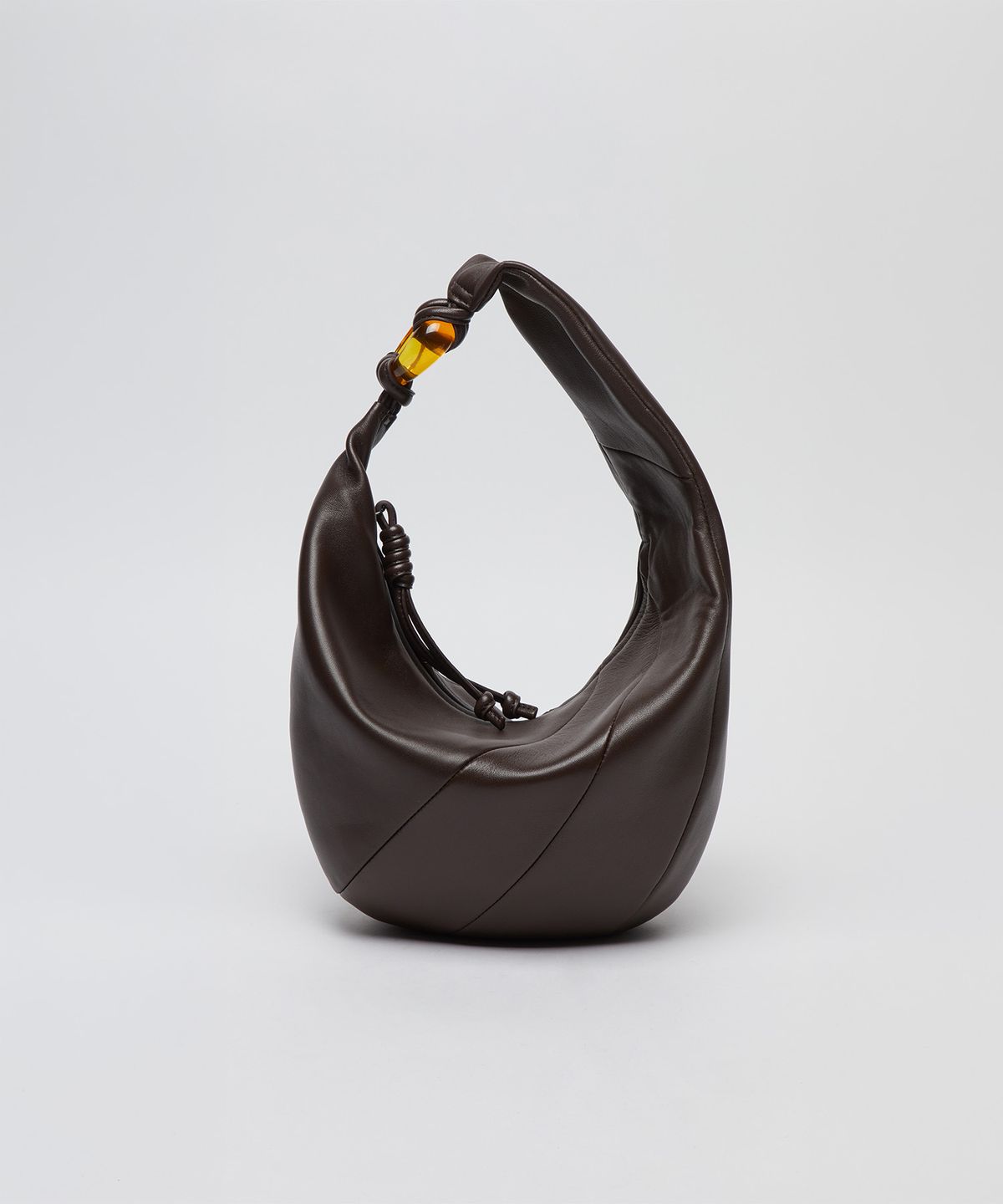 아카이브앱크(ARCHIVEPKE) Mini fling twist bag(Choco spread)_OVBAX26014DKB