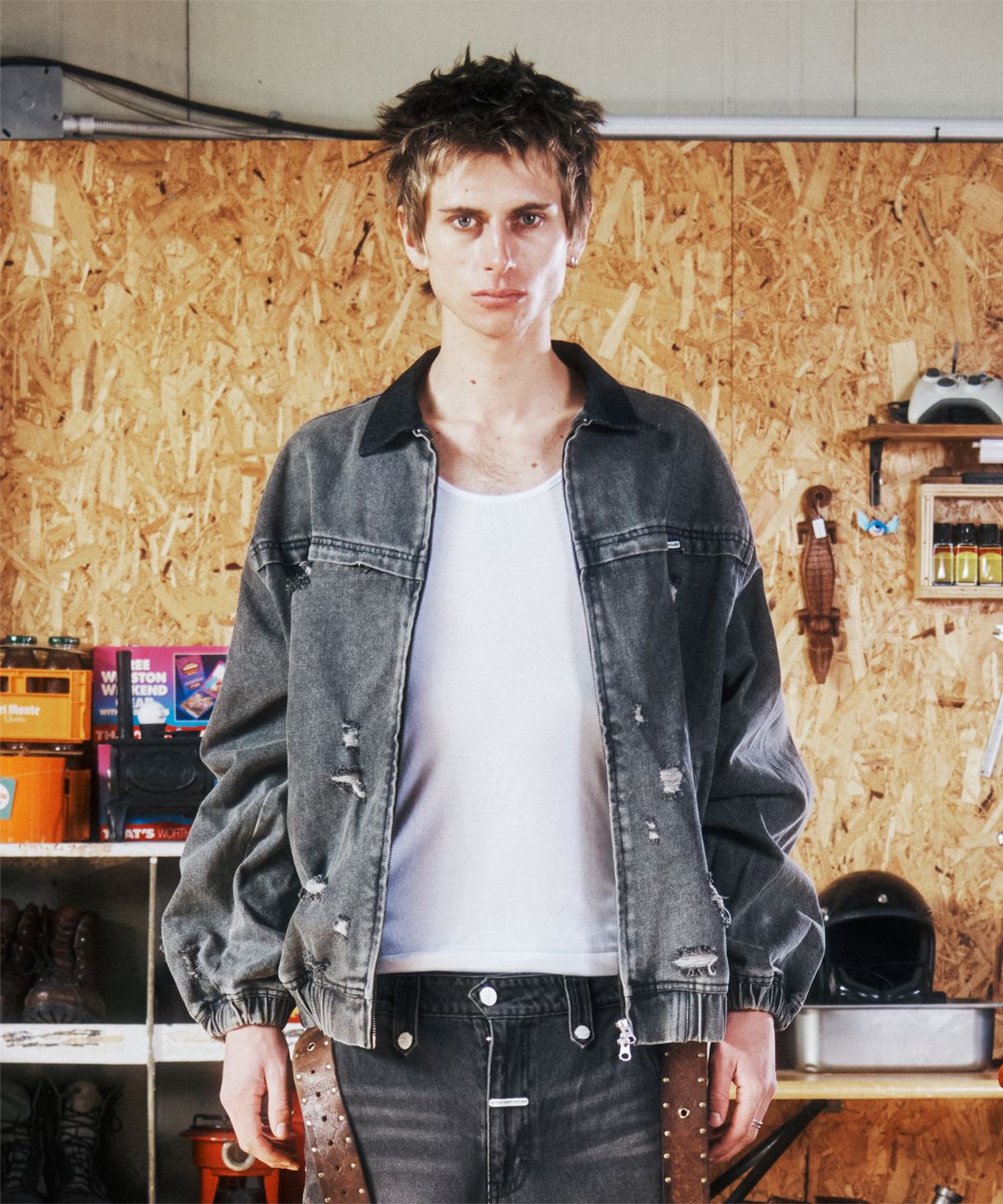더바이닐하우스(THEVINYLHOUSE) DESTROYED DENIM ZIPUP JACKET BLACK