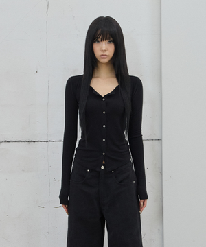 Long-Sleeve Button Cardigan / Black