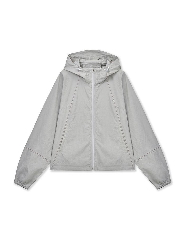 CROPPED BACK LOGO HOODY WIND BREAKER IN LIGHT BEIGE
