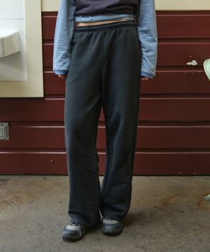 WASHED LOOSE FIT SWEATPANTS_CHARCOAL [LC267PT05CC]