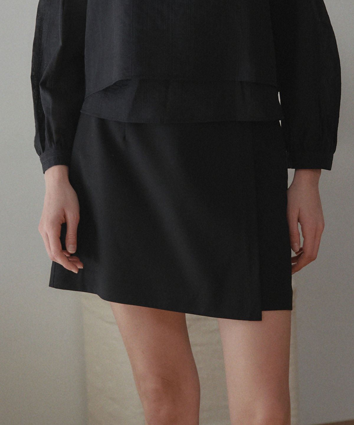 엘리오티(ELLIOTI) Belen Wrap Mini Skirts_3Color