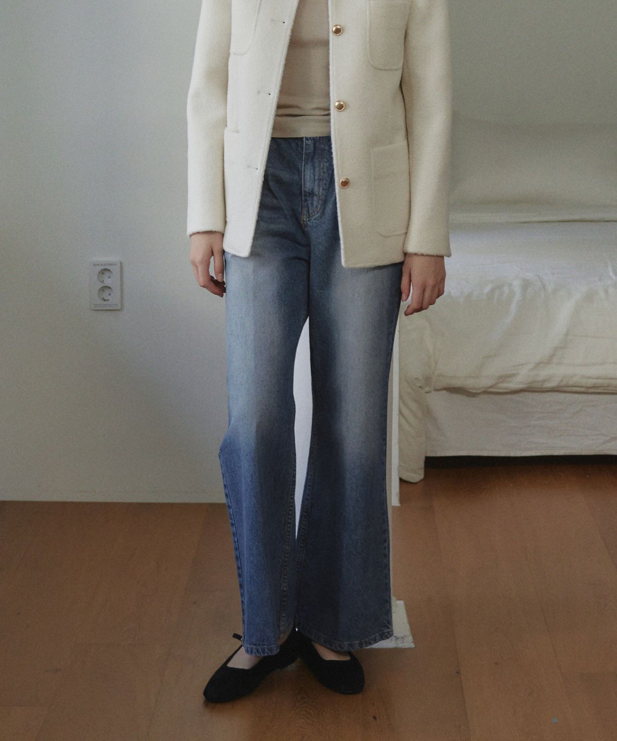 엘리오티(ELLIOTI) Etta Boot-cut Denim Pants_2Color