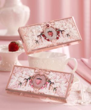 스트로베리 큐피드 컬렉션 메이크업 팔레트