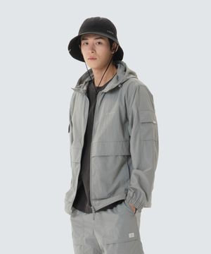 타슬란 포켓 바람막이 (S26MMLWB50) Gray Mint