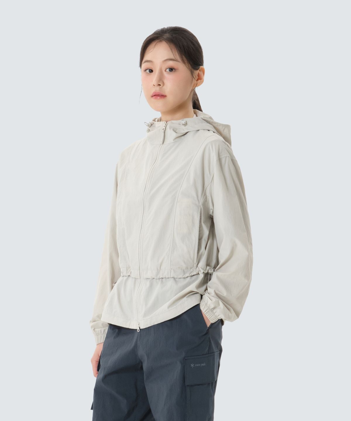스노우피크 어패럴(SNOWPEAK APPAREL) 타슬란 여성 바람막이 (S26MWLWB51) Light Beige