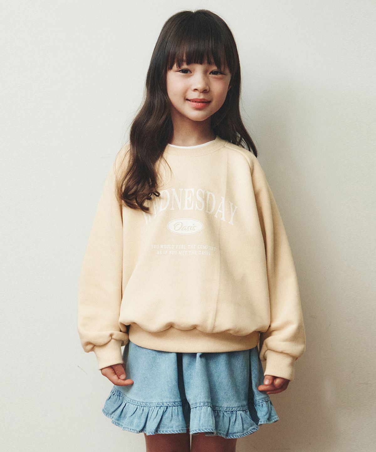 웬즈데이오아시스 키즈(WEDNESDAYOASIS KIDS) [Kids]시그니처 레글런 맨투맨_BUTTER YELLOW(W26TP19)