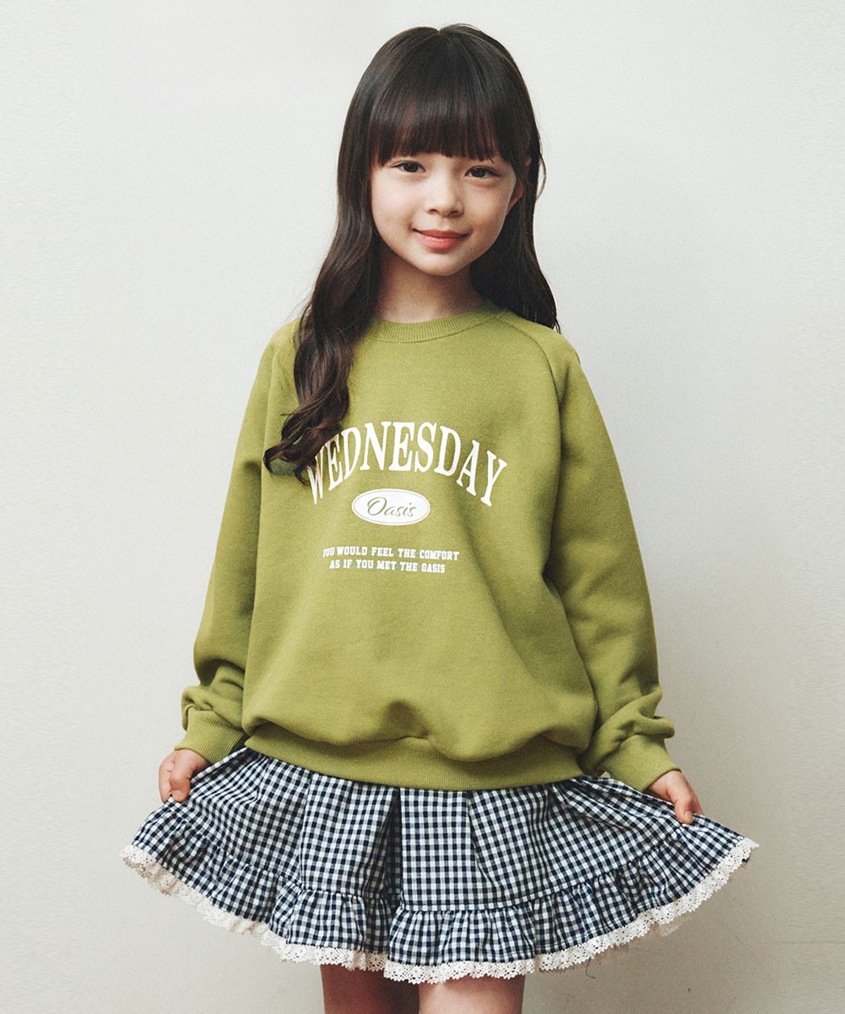 웬즈데이오아시스 키즈(WEDNESDAYOASIS KIDS) [Kids]시그니처 레글런 맨투맨_OLIVE(W26TP19)