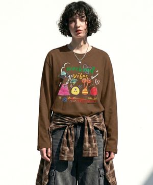 DTF 위크앤드바이브 롱슬리브 긴팔티셔츠 브라운