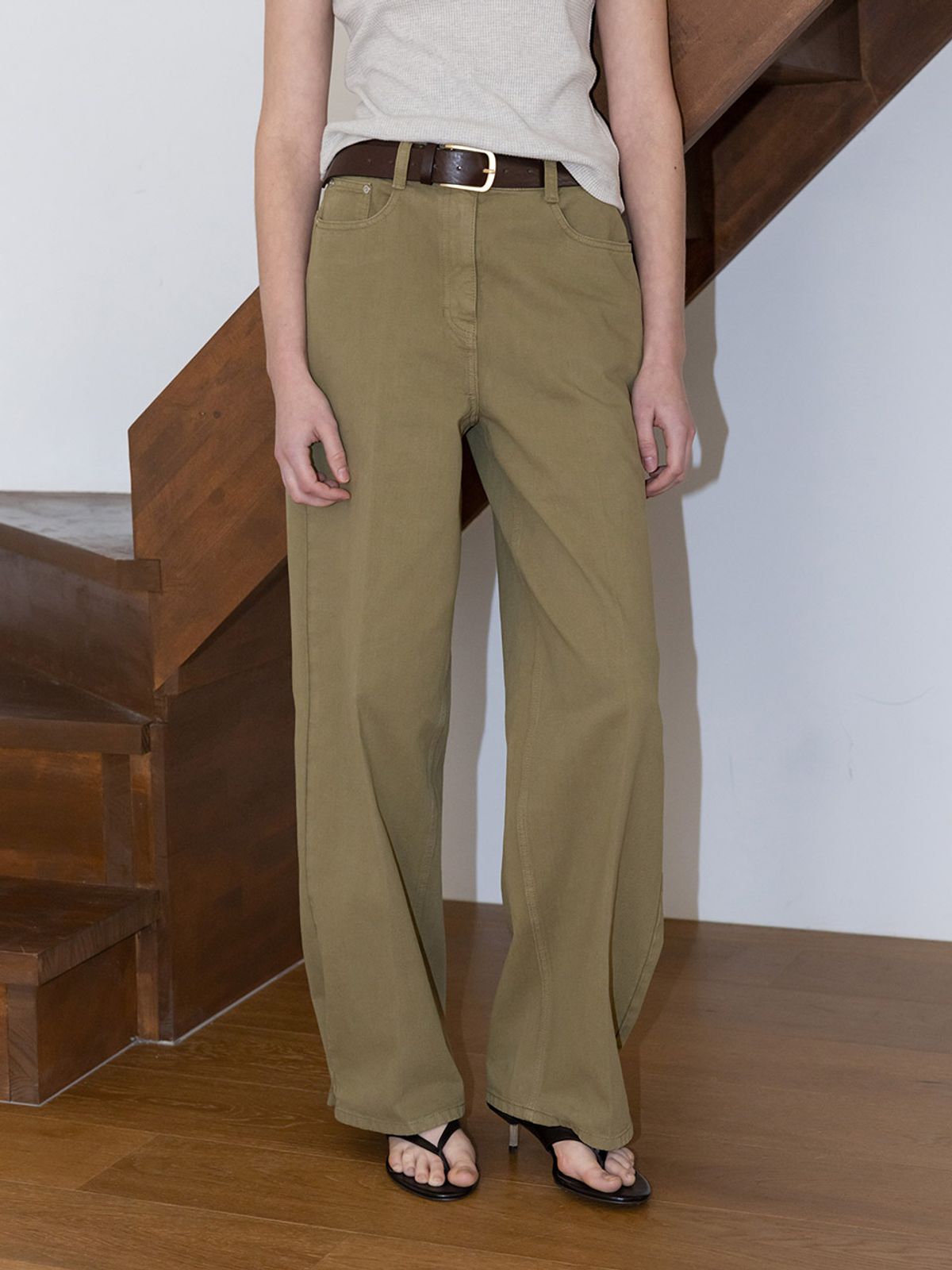 루에브르(LOEUVRE) Hem Line Snap Barrel Denim Pants SJ6SL619_2color
