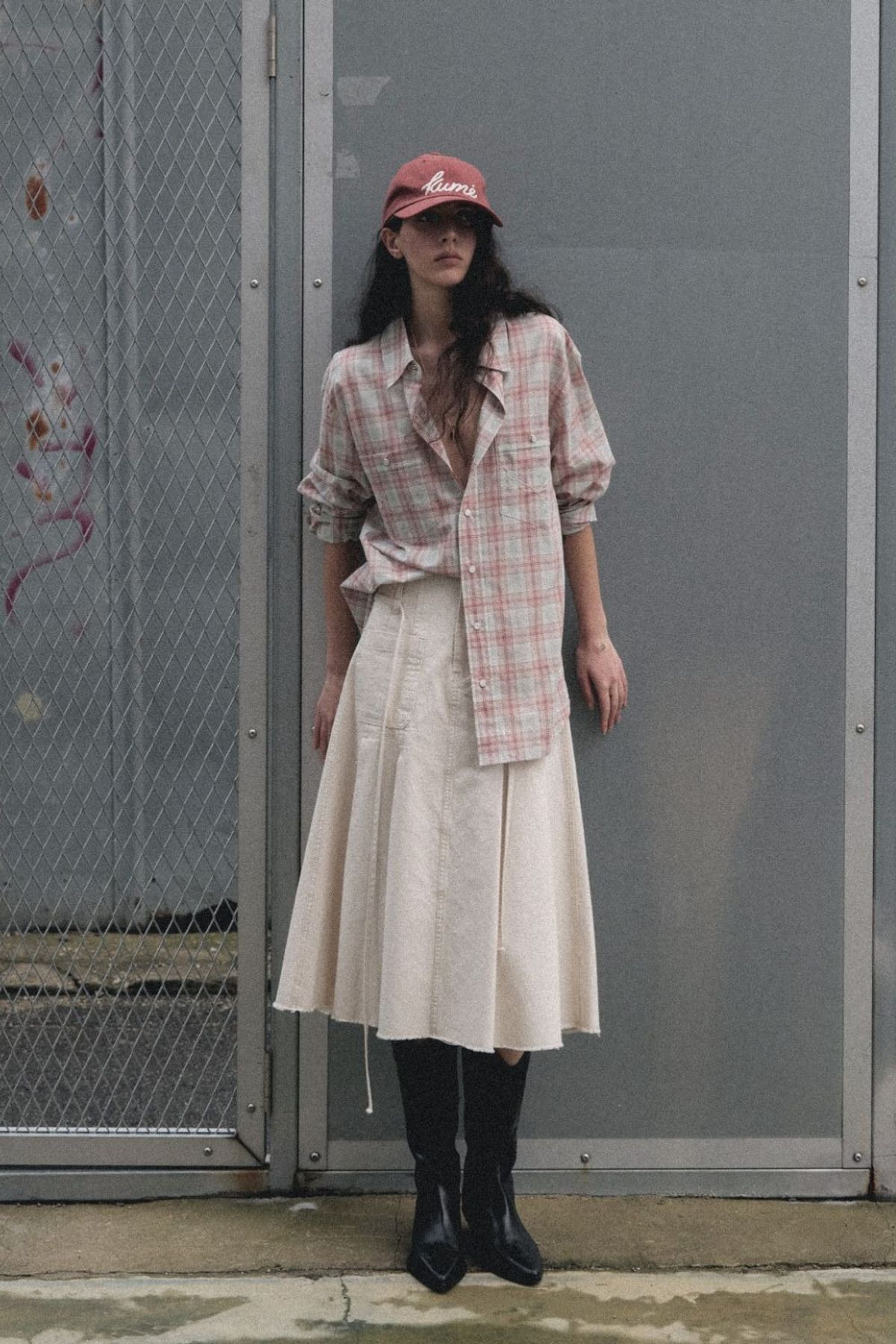 쿠메(KUMÉ) Front Pocket Pleated Cotton Skirt, Ecru