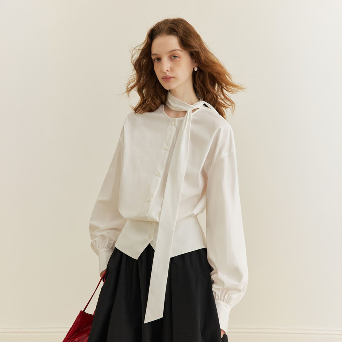와이와이아이엠(YYIAM) YY_Design slimming blouse