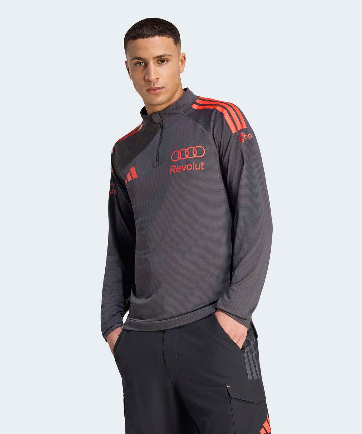아디다스(ADIDAS) 아우디 F1 팀 메카닉스 1/4 지퍼 재킷 - 블랙 / KE8929