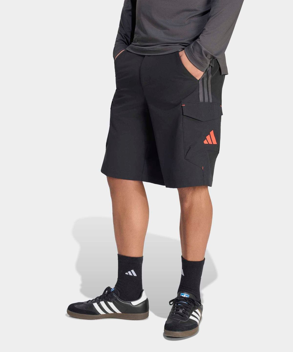 아디다스(ADIDAS) 아우디 F1 팀 메카닉 쇼츠 - 블랙 / KE8956