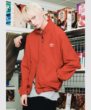 클래식 스탠넥 웜업 바람막이 자켓 레드 UR121CJK31